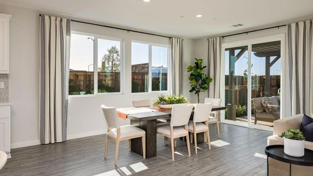 3230 Oak Trail Drive, Manteca, CA 95337