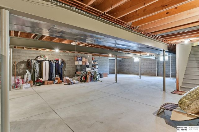 12936 Izard Street, Omaha, NE 68154