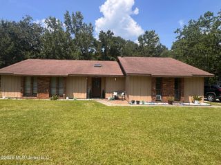 3117 N 2nd Street, Ocean Springs, MS 39564