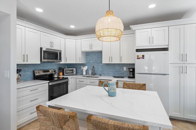 353 S Us Hwy 1 B8, Jupiter, FL 33477