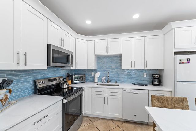 353 S Us Hwy 1 B8, Jupiter, FL 33477