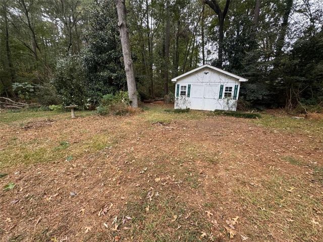 2153 Kings Forest Drive, Conyers, GA 30013