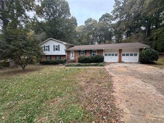 2153 Kings Forest Drive, Conyers, GA 30013