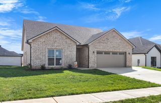 814 Willowicke Dr, Clarksville, TN 37043