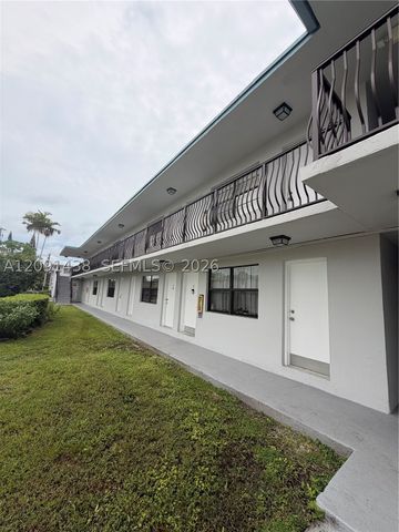 6780 SW 44th St 1, Miami, FL 33155