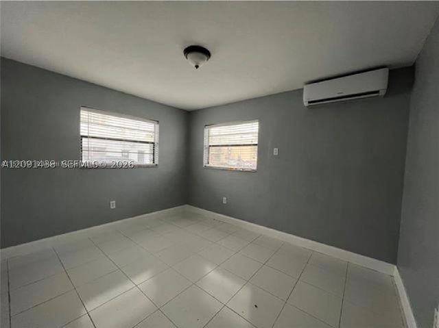 6780 SW 44th St 1, Miami, FL 33155