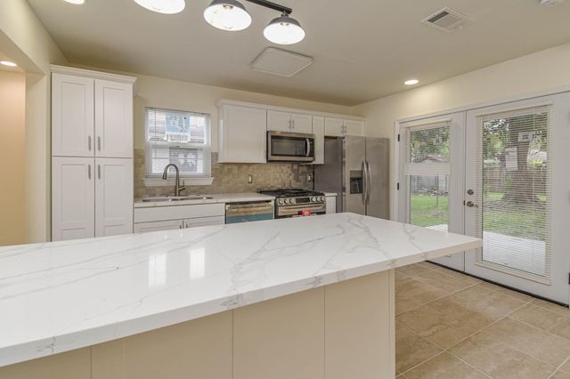 5003 Denoron Drive, Houston, TX 77048