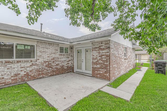 5003 Denoron Drive, Houston, TX 77048