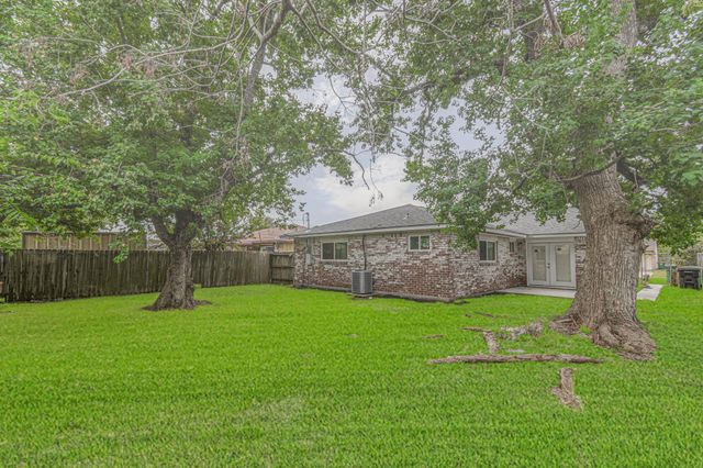 5003 Denoron Drive, Houston, TX 77048