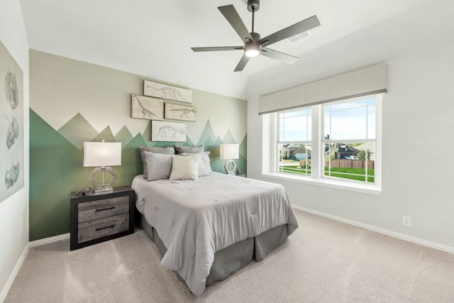 206 Oakcrest Drive, Justin, TX 76247