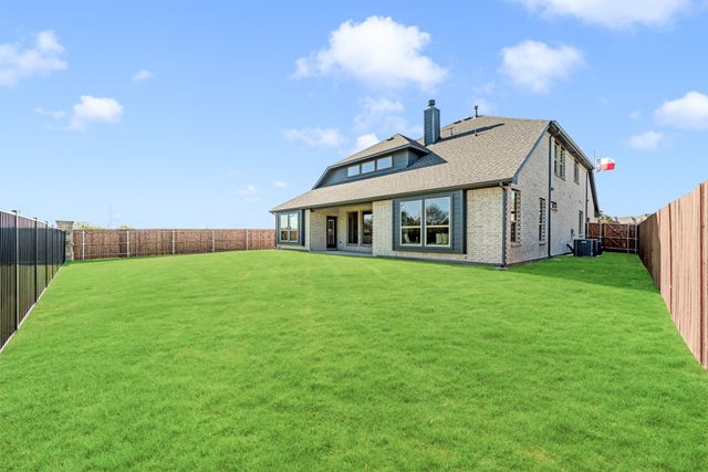 206 Oakcrest Drive, Justin, TX 76247