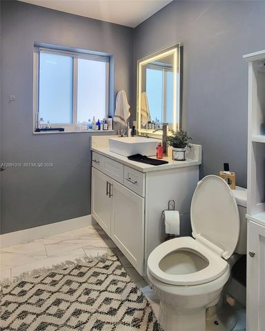 3602 NE 18th Avenue, Oakland Park, FL 33334