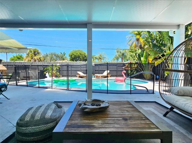 3602 NE 18th Avenue, Oakland Park, FL 33334