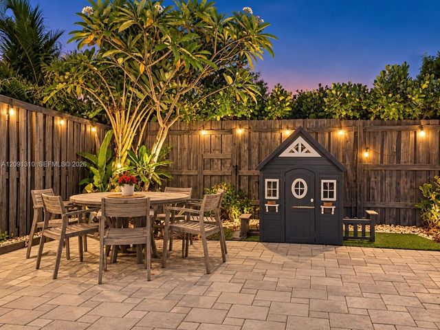 3602 NE 18th Avenue, Oakland Park, FL 33334