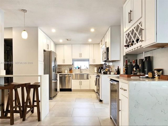 3602 NE 18th Avenue, Oakland Park, FL 33334