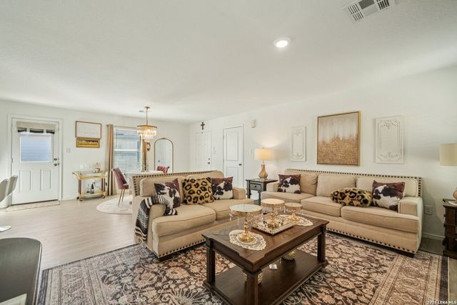 13511 Barton Cv, San Antonio, TX 78253