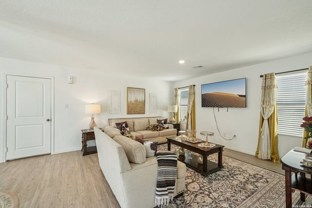 13511 Barton Cv, San Antonio, TX 78253