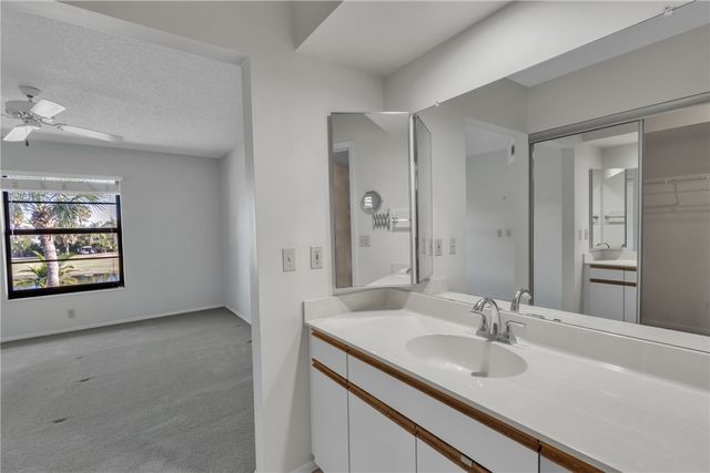 38 Plantation Drive 203, Vero Beach, FL 32966