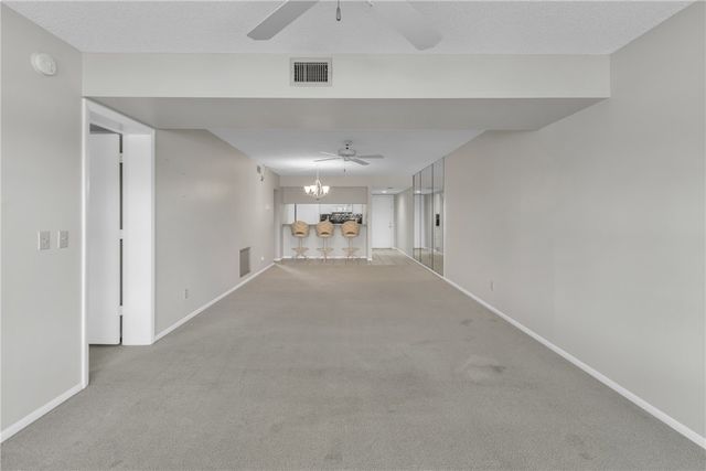 38 Plantation Drive 203, Vero Beach, FL 32966