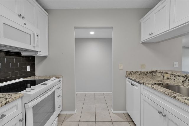 38 Plantation Drive 203, Vero Beach, FL 32966