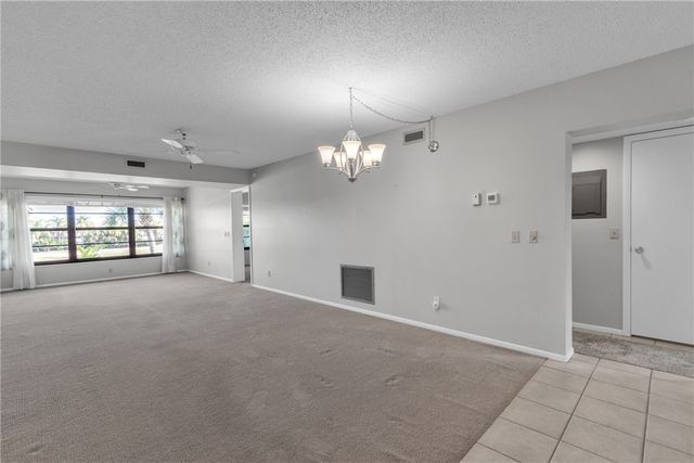 38 Plantation Drive 203, Vero Beach, FL 32966