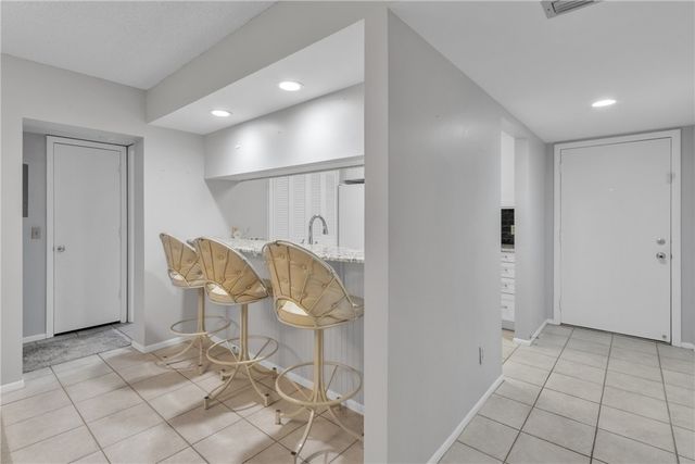 38 Plantation Drive 203, Vero Beach, FL 32966