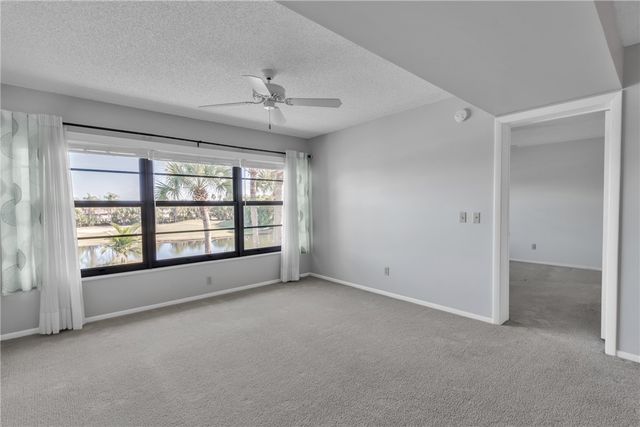 38 Plantation Drive 203, Vero Beach, FL 32966