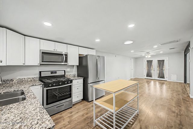 364 E Calle Arizona, Tucson, AZ 85705