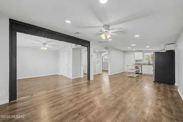 364 E Calle Arizona, Tucson, AZ 85705