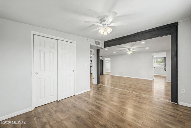 364 E Calle Arizona, Tucson, AZ 85705