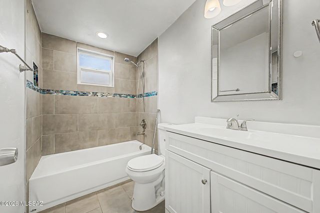 364 E Calle Arizona, Tucson, AZ 85705