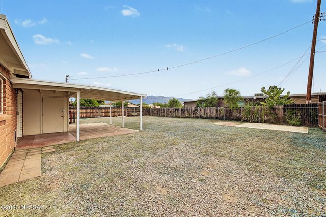 364 E Calle Arizona, Tucson, AZ 85705