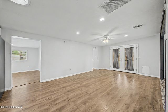 364 E Calle Arizona, Tucson, AZ 85705