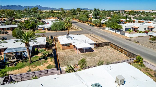 364 E Calle Arizona, Tucson, AZ 85705