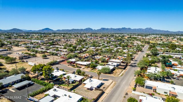 364 E Calle Arizona, Tucson, AZ 85705