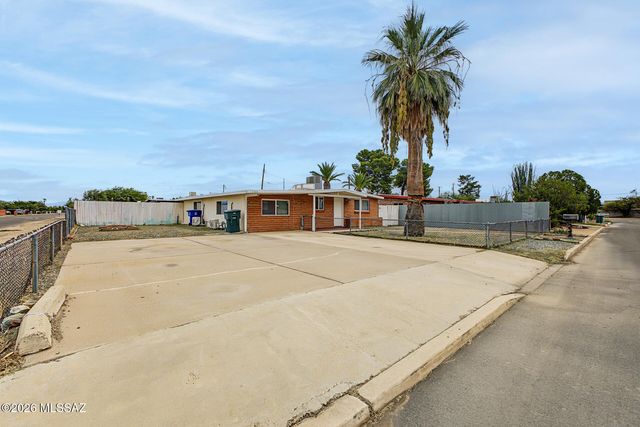 364 E Calle Arizona, Tucson, AZ 85705