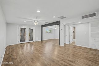 364 E Calle Arizona, Tucson, AZ 85705