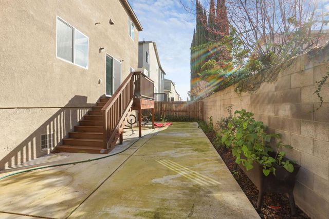 1540 Battlement Dr, Stockton, CA 95206