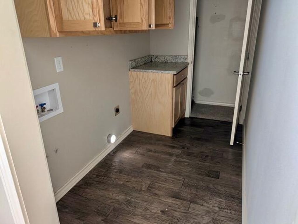 Image 12 of property listing at 2101 W Concho Avenue, San Angelo, TX 76901