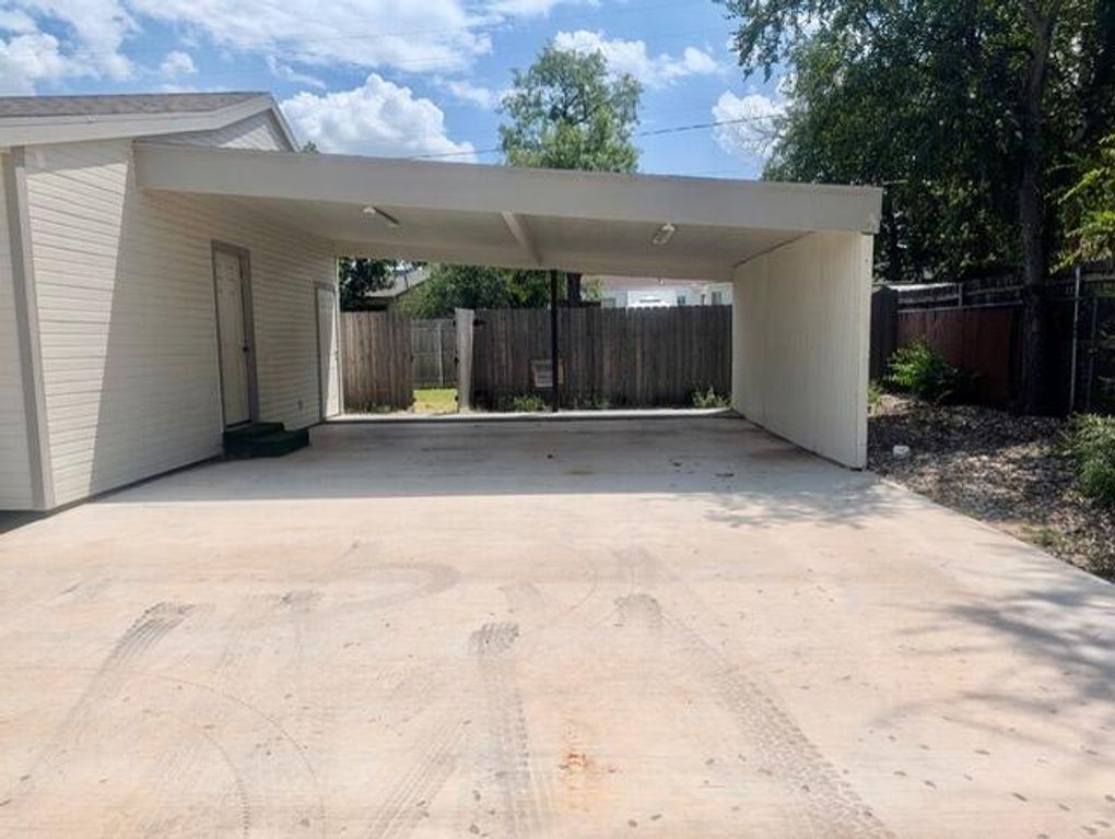 Image 2 of property listing at 2101 W Concho Avenue, San Angelo, TX 76901