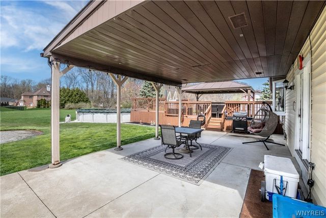 4430 Creek Road, Lewiston, NY 14092