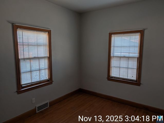 203 E 6th Ave Avenue, Sisseton, SD 57262
