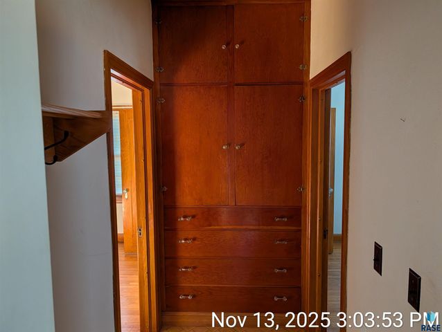 203 E 6th Ave Avenue, Sisseton, SD 57262