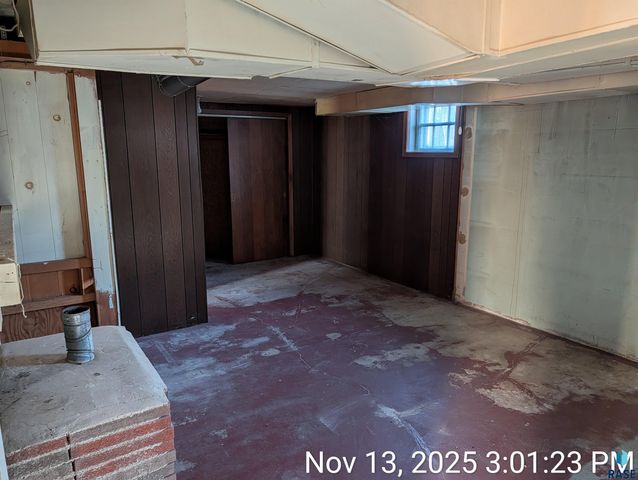 203 E 6th Ave Avenue, Sisseton, SD 57262