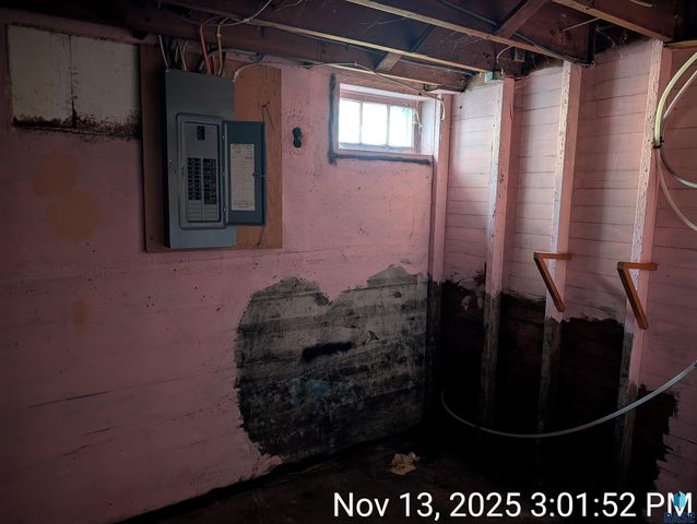 203 E 6th Ave Avenue, Sisseton, SD 57262