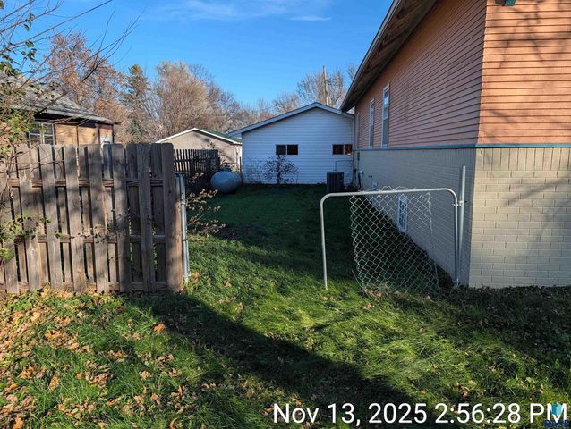 203 E 6th Ave Avenue, Sisseton, SD 57262