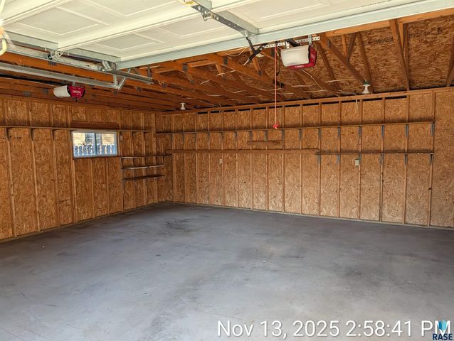 203 E 6th Ave Avenue, Sisseton, SD 57262