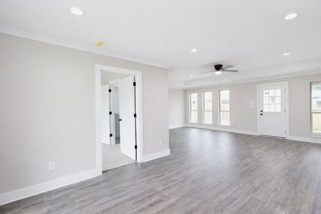 257 Prairie Vista Drive, Dallas, TX 75217