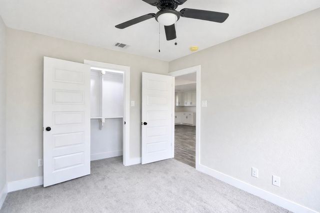 257 Prairie Vista Drive, Dallas, TX 75217