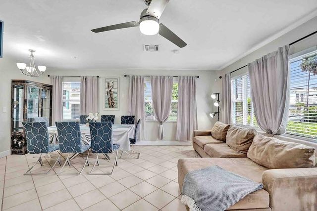 326 Walnut Street, Hollywood, FL 33019